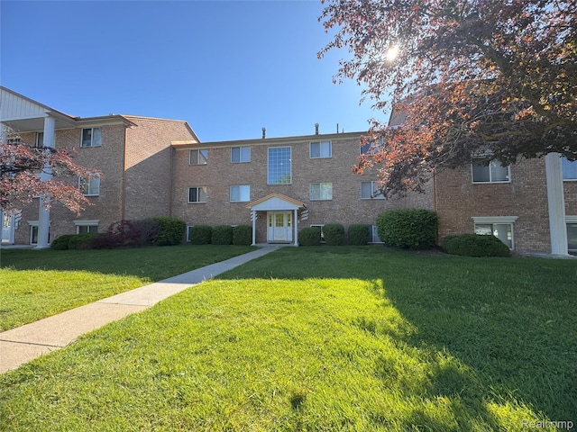51174 Johns Dr Unit 22, Chesterfield, MI 48047