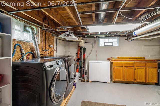 305 Garland St, Davison, MI 48423 - laundry room featuring washer and clothes dryer and cabinet space