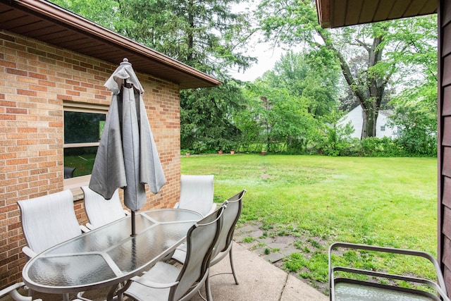 1419 Vassar Dr, Kalamazoo, MI 49001 - view of patio with outdoor dining area