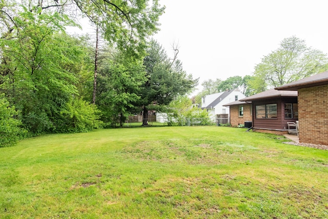 1419 Vassar Dr, Kalamazoo, MI 49001 - view of yard featuring cooling unit