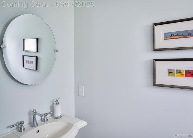 3320 Morningview Ter, Bloomfield Hills, MI 48301 - bathroom with a sink