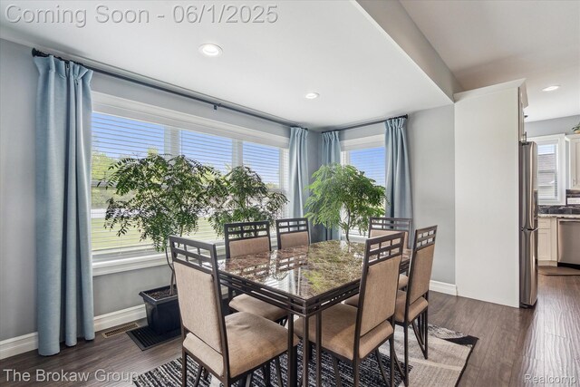 6268 Victoria Ln, Swartz Creek, MI 48473 - dining area with dark wood-style flooring, recessed lighting, and baseboards