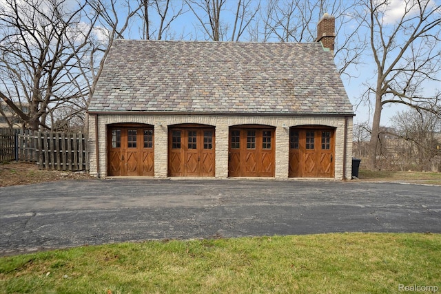 925 Avon St, Flint, MI 48503 - view of garage