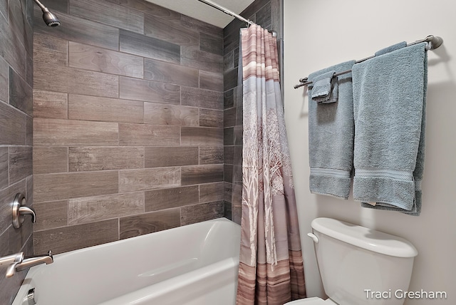 1733 Grevel Ct, Muskegon, MI 49444 - full bathroom featuring shower / bathtub combination with curtain and toilet