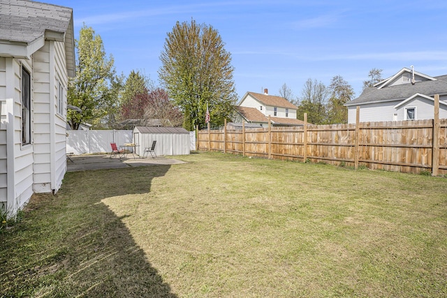 706 N Linn St, Bay City, MI 48706 - view of yard