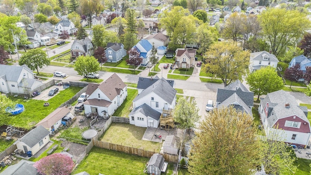 706 N Linn St, Bay City, MI 48706 - aerial perspective of suburban area
