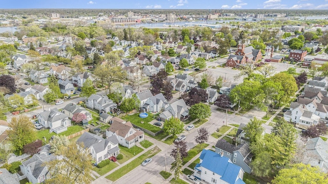 706 N Linn St, Bay City, MI 48706 - aerial view of property's location with nearby suburban area and a large body of water