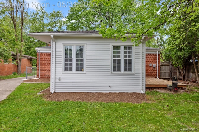 27677 Doreen St, Farmington Hills, MI 48336 - view of outdoor structure