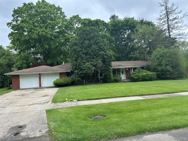 19041 Bungalow Dr, Lathrup Village, MI 48076 - view of front of property with a front yard and driveway