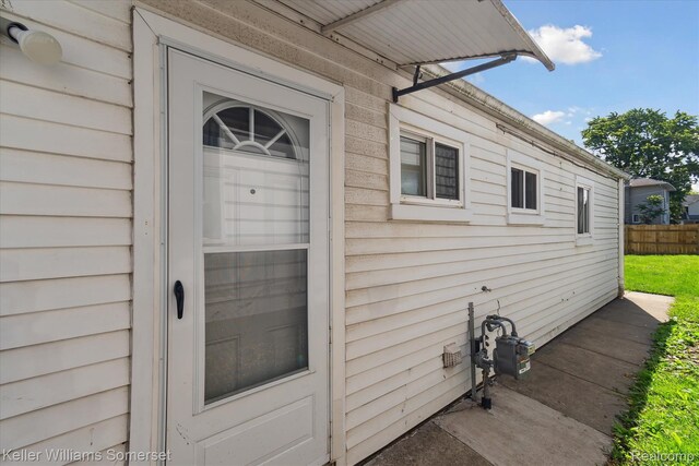 1623 Ethel Ave, Lincoln Park, MI 48146 - entrance to property