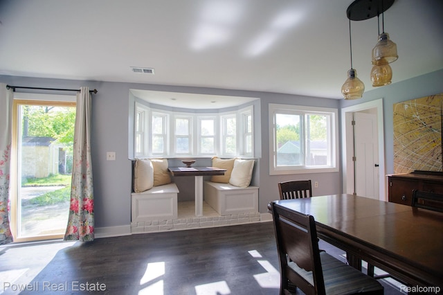 2575 Walnut Rd, Auburn Hills, MI 48326 - dining space with wood finished floors and baseboards
