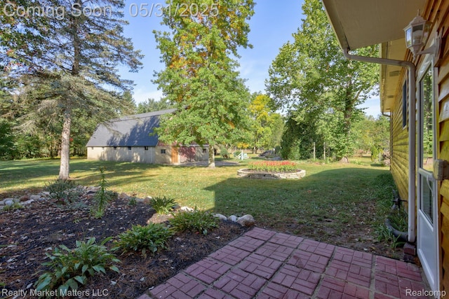 1831 Roods Lake Rd, Lapeer, MI 48446 - view of green lawn