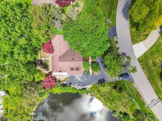 2211 Shore Hill Dr, West Bloomfield, MI 48323 - photo 32