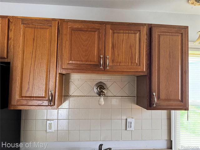 9425 Marlowe St, Detroit, MI 48228