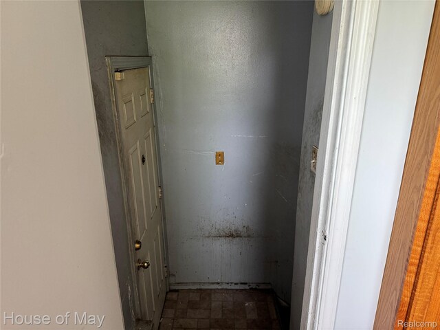 9425 Marlowe St, Detroit, MI 48228