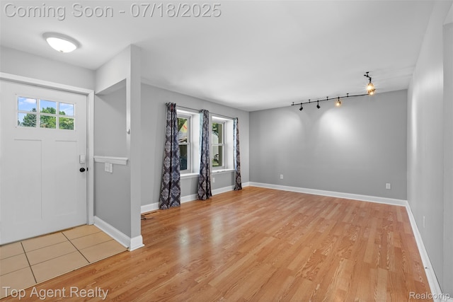 281 Woodlake Dr, Brighton, MI 48116 - photo 8