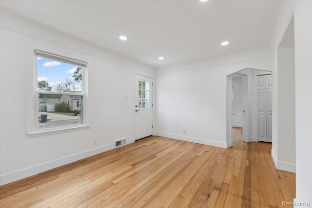 3625 Ellwood Ave, Birmingham, MI 48072 - unfurnished room featuring light wood-type flooring, baseboards, and recessed lighting