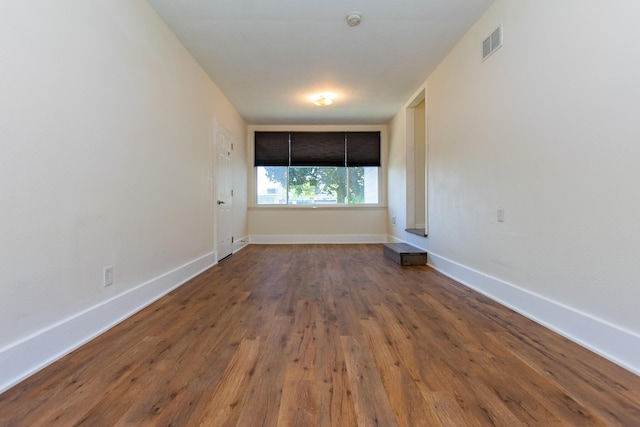 4225 Central Blvd, Ann Arbor, MI 48108 - empty room featuring wood-type flooring and baseboards