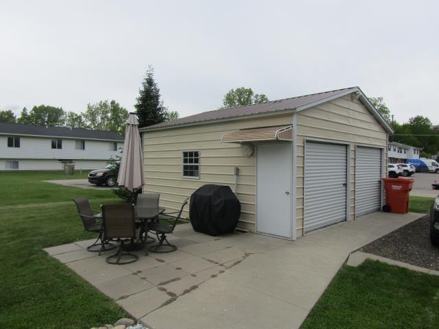 429 N Chipman St, Owosso, MI 48867 - view of detached garage