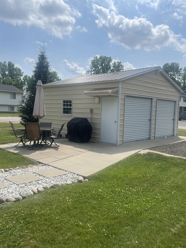 429 N Chipman St, Owosso, MI 48867 - view of garage