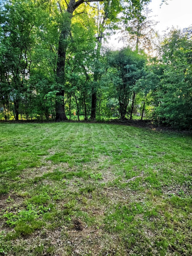 18830 San Quentin Dr, Lathrup Village, MI 48076 - view of green lawn