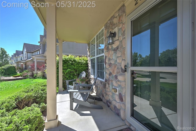 28329 Cottage Ln, New Hudson, MI 48165 - view of porch