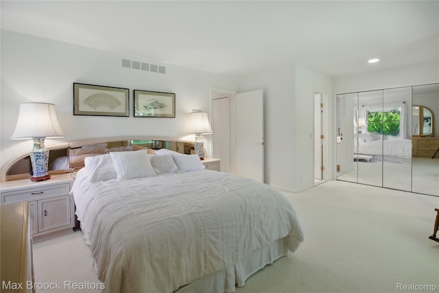 1816 Ledbury Dr, Bloomfield Hills, MI 48304 - bedroom featuring light colored carpet and recessed lighting