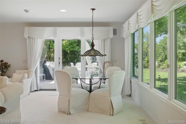 1816 Ledbury Dr, Bloomfield Hills, MI 48304 - carpeted dining area with plenty of natural light