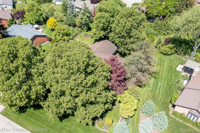 1816 Ledbury Dr, Bloomfield Hills, MI 48304 - drone / aerial view