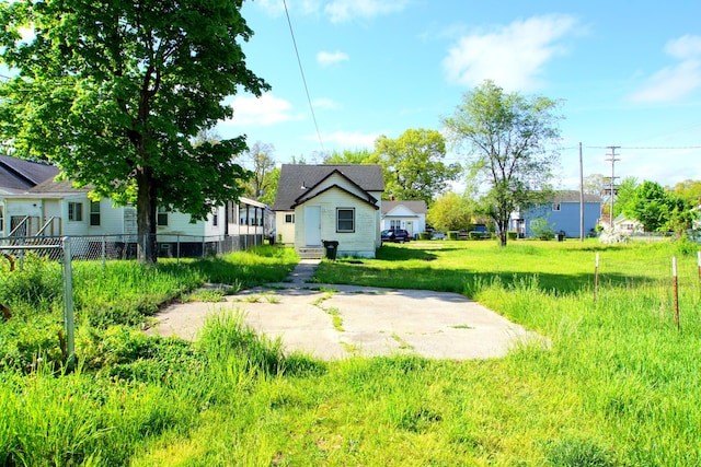 428 Catherine Ave, Muskegon, MI 49442 - view of yard