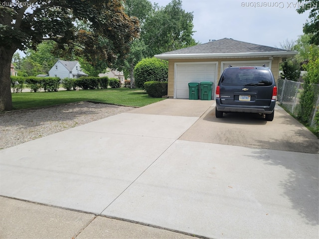 29751 Balmoral St, Garden City, MI 48135 - garage featuring concrete driveway