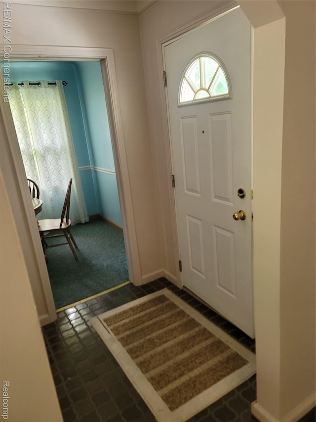 29751 Balmoral St, Garden City, MI 48135 - carpeted entrance foyer with baseboards