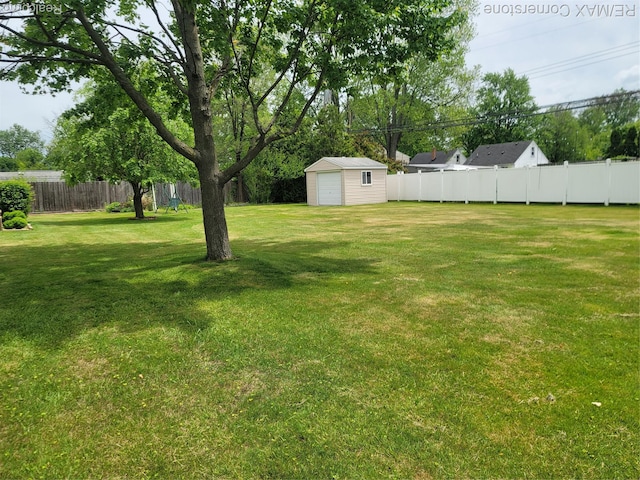 29751 Balmoral St, Garden City, MI 48135 - view of yard