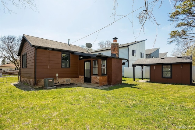 374 W Madge Ave, Hazel Park, MI 48030 - photo 4
