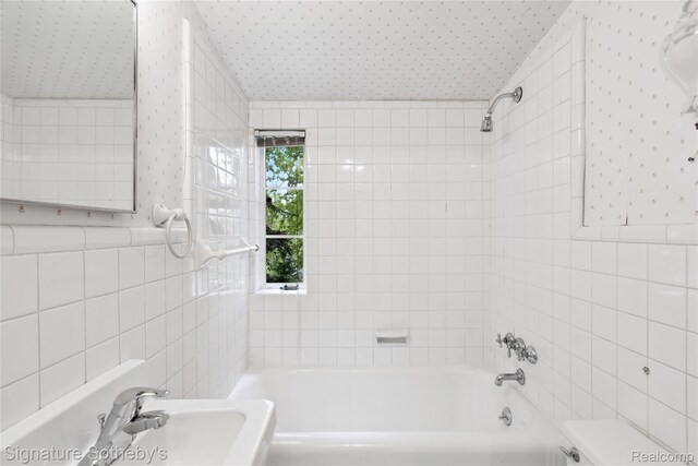 401 Dunston Rd, Bloomfield Hills, MI 48304 - full bathroom featuring wallpapered walls, tile walls, toilet, and shower / bath combination