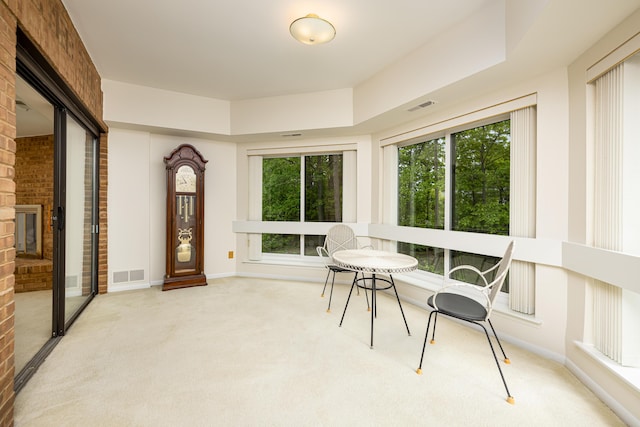 2125208 Nature Cove Ct, Ann Arbor, MI 48104 - view of sunroom / solarium