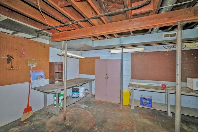 907 Russell St, Kalamazoo, MI 49001 - view of unfinished basement