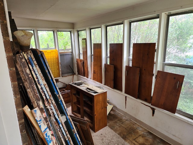 907 Russell St, Kalamazoo, MI 49001 - view of sunroom / solarium