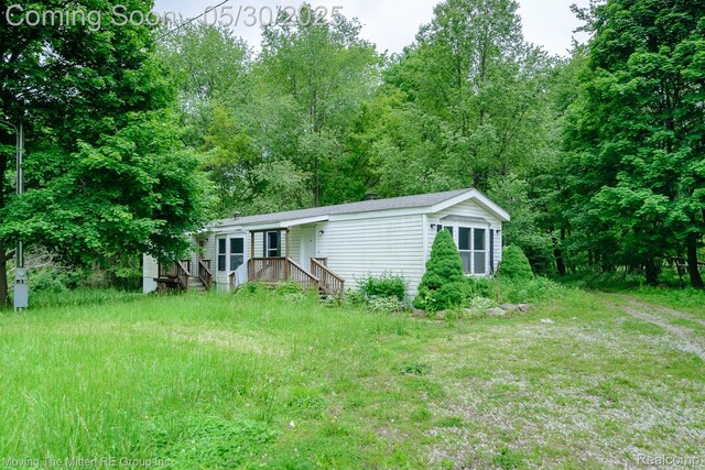 10531 Devils Lake Hwy, Addison, MI 49220 - view of front of home