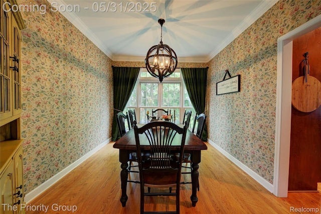 7730 Parkcrest Cir, Clarkston, MI 48348 - dining room featuring a chandelier, light wood finished floors, wallpapered walls, crown molding, and baseboards