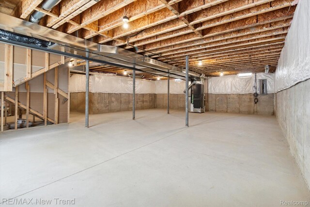 2911 Walsh Dr, Rochester Hills, MI 48309 - unfinished below grade area with heating unit and electric panel
