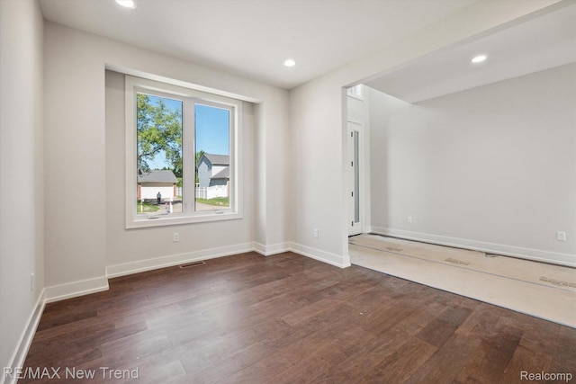2921 Walsh Dr, Rochester Hills, MI 48309 - unfurnished room with dark wood finished floors, recessed lighting, and baseboards