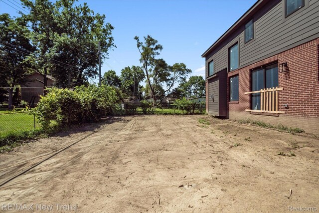 2921 Walsh Dr, Rochester Hills, MI 48309 - view of yard