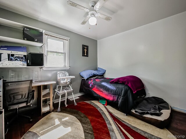 1468 Ruby Ave, Rochester Hills, MI 48309 - bedroom with baseboards and a ceiling fan