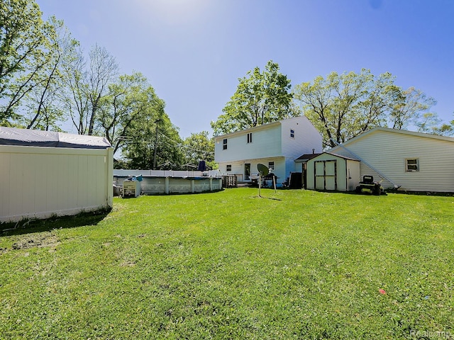 1468 Ruby Ave, Rochester Hills, MI 48309 - view of grassy yard featuring a covered pool