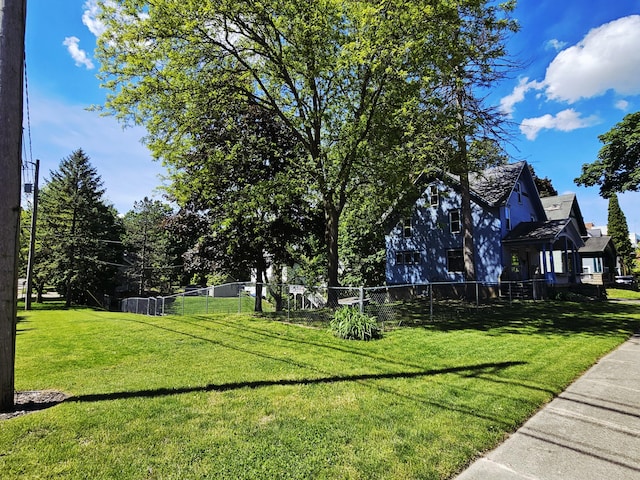 1114 E Michigan Ave, Albion, MI 49224 - view of yard