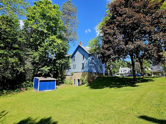 1114 E Michigan Ave, Albion, MI 49224 - view of green lawn