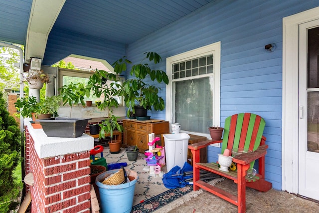 323 Northbound Gratiot Ave, Mount Clemens, MI 48043 - view of patio