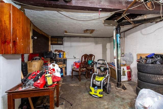 323 Northbound Gratiot Ave, Mount Clemens, MI 48043 - view of unfinished below grade area