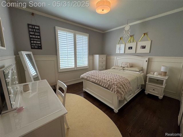 7348 William Dr, Shelby Twp, MI 48316 - bedroom featuring dark wood-style flooring, a wainscoted wall, and crown molding